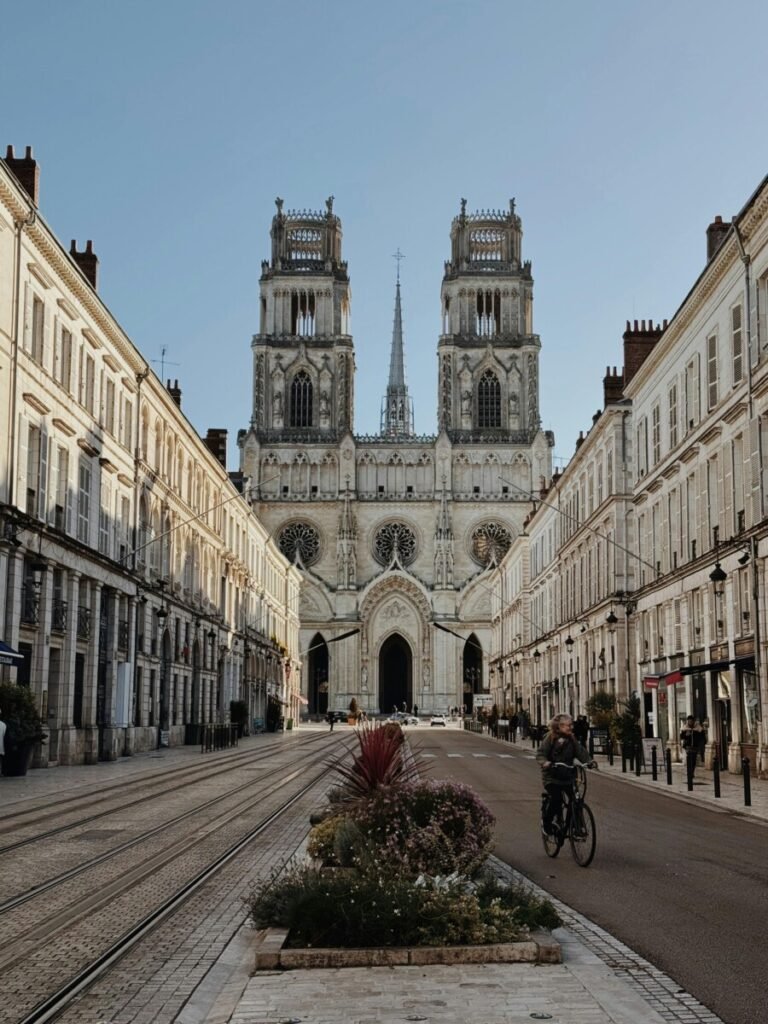 Agence de sécurité privée à Orléans - intervention avec des agents certifiés CNAPS