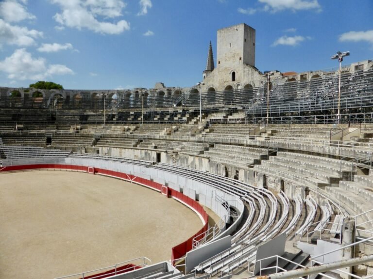 agence de sécurité privée Nîmes - spécialisée en sécurité événementielle pour les férias et sécurité des arènes de Nimes
