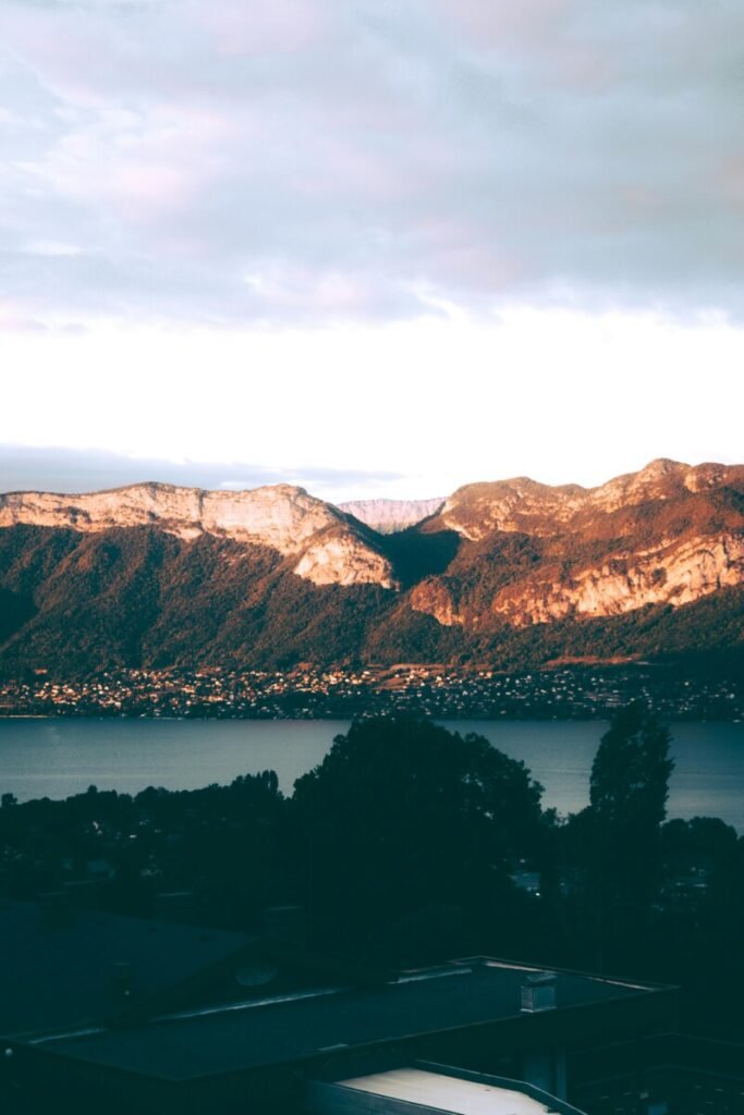 Société de sécurité privée Annecy et Haute Savoie - intervention rapide avec des agents certifiés CNAPS